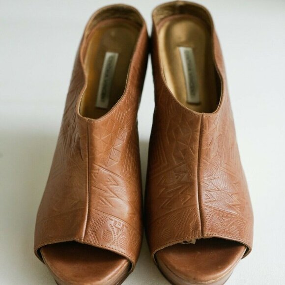 Cynthia Vincent Brown Leather Embossed Wedge slide - Picture 9 of 9